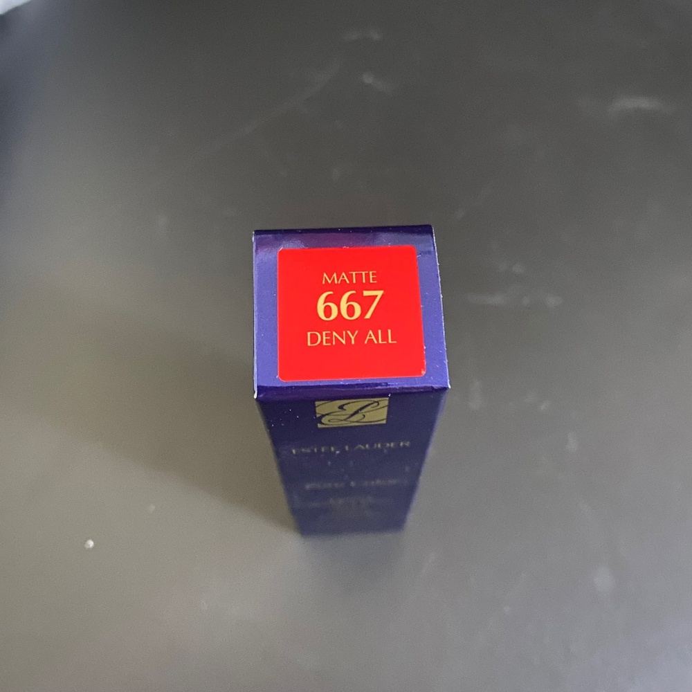 Estée Lauder Lipstick 667 Deny All